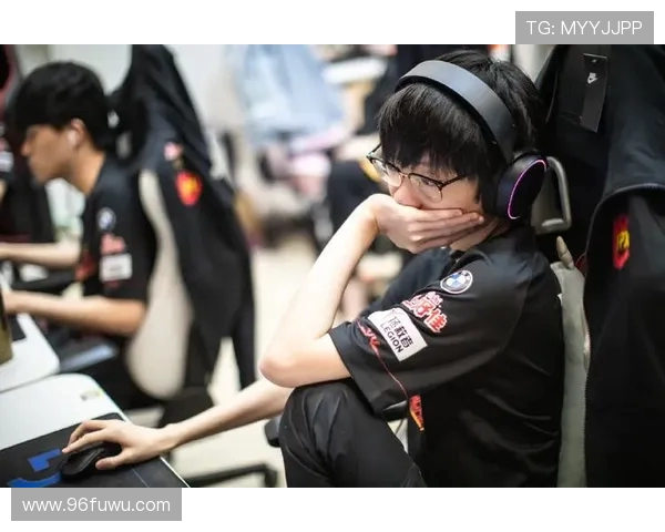 FPX在冠军杯中的耐力表现分析与战术解读